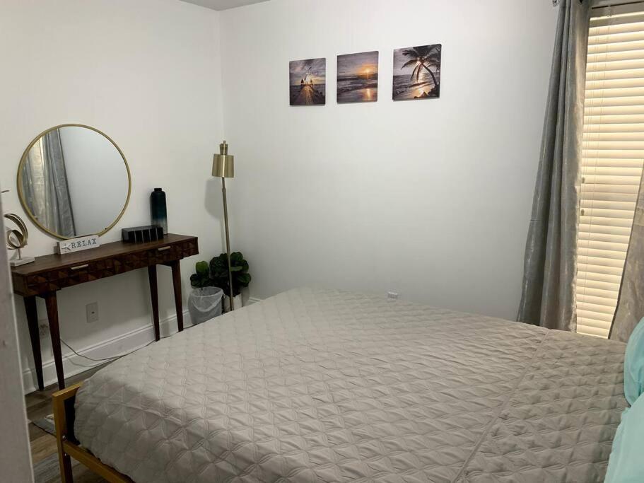 Fullyrenovated 1 Min Walk2 Beach.5Min To Peir Park Панама Сити Бийч Екстериор снимка